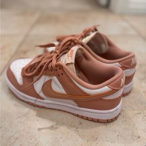 Women’s Nike Dunks Size 6 US